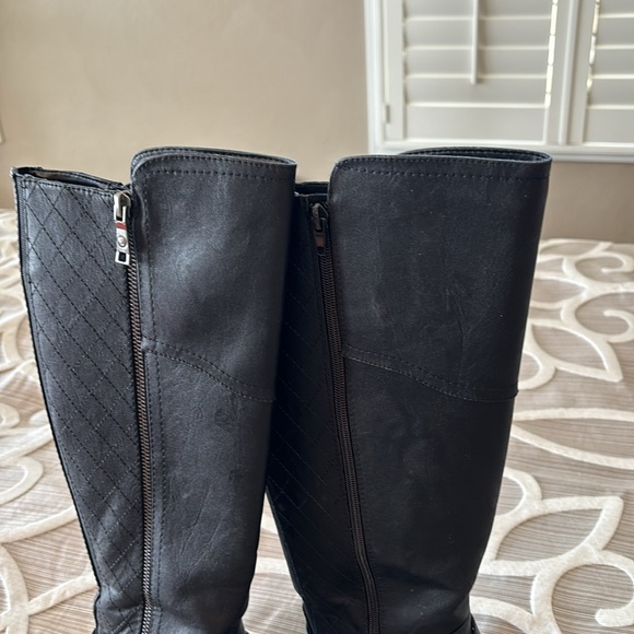 Guess Simulated leather Black Boots with Stretch panels Women’s Size 7.5 - Picture 5 of 12